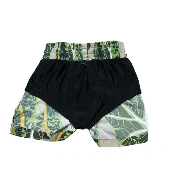 Boys SOMETIME SOON swim trunks Size 2 - Picture 4 of 7